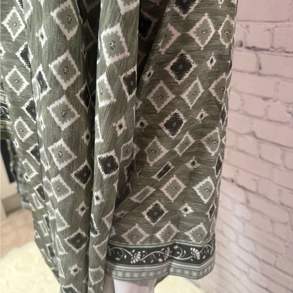 Green Patterned Women's Jacket - Picture 2 of 5